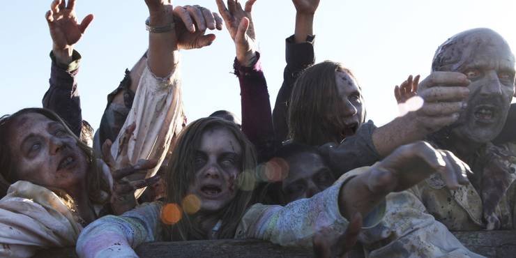 10 Endearing Behind The Scenes Facts About The Walking Dead 10 Endearing Behind The Scenes Facts About The Walking Dead